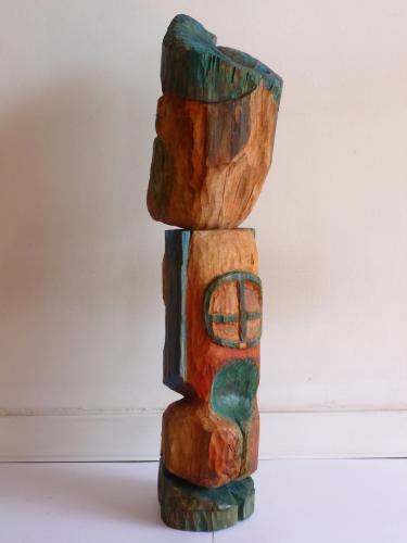 2011 - Rêves au pays du long nuage blanc | Matériaux : Bois de Frêne | Techniques : Taille directe et Peinture pigments | Dimensions : 91 x 20 x 20 cm | Poids : 10 kg