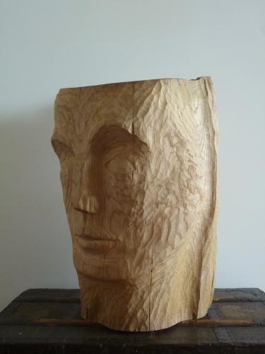 2018 - Position solidaire | Matériaux : Bois de Frêne | Techniques : Taille directe | Dimensions : 55 x 31 x 36 cm | Poids : 25 kg