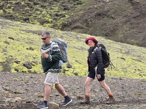 Ben oui je suis le guide ! Et j'ai même adopté la tenue islandaise short et haut chaud.