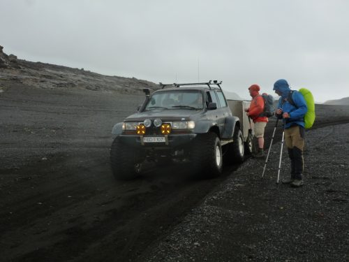 Le 4x4 qui trimbale nos affaires et la bouffe de refuge en refuge